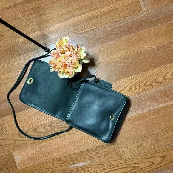 Vintage Coach Crossbody Bag#9620 - Picture 9 of 16